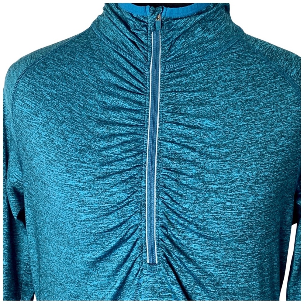 Activewear 1/2 zip jacket (M) - Picture 2 of 6
